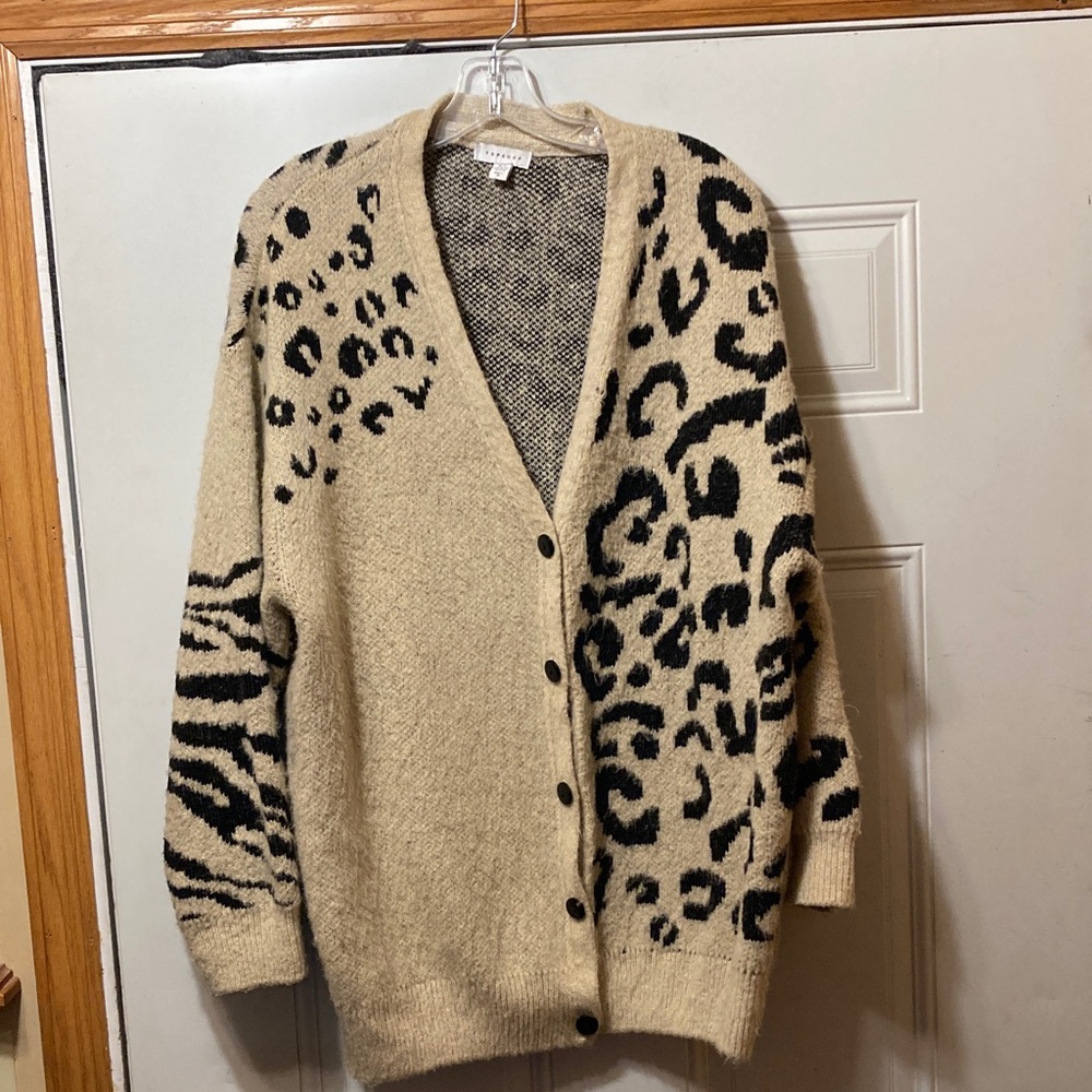 Leopard Print Button-Up Cardigan Sweater 8/10